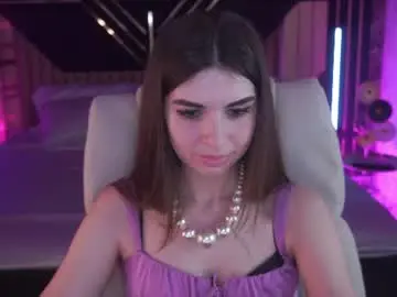 Kyliejoyys  live sex cam