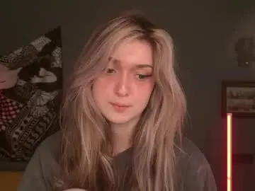 Purple_averge  live sex cam