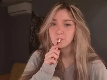 Purple_averge  live sex cam