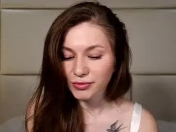 Alicebellamy  live sex cam