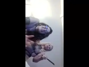 Ayedubs89  live sex cam