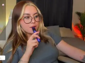 Dakottaa__  live sex cam