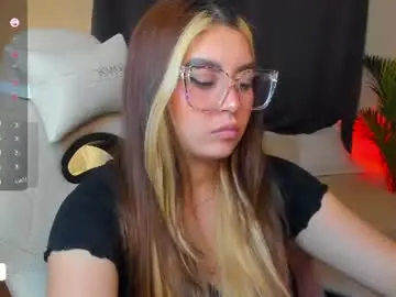 Dakottaa__  live sex cam