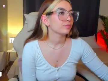 Dakottaa__  live sex cam