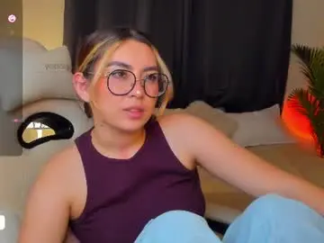 Dakottaa__  live sex cam