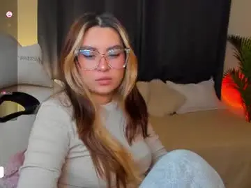 Dakottaa__  live sex cam