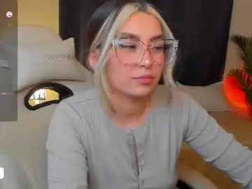 Dakottaa__  live sex cam