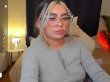 Dakottaa__  live sex cam