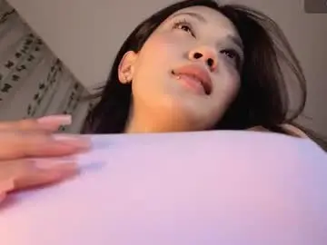 Elvaria  live sex cam
