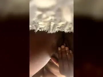 Goldenwater96  live sex cam
