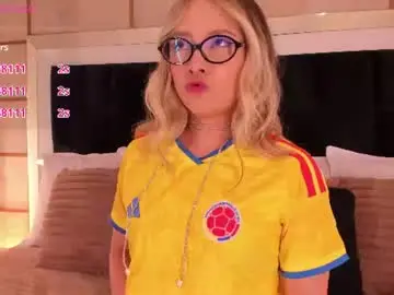 Gretavelvet  live sex cam
