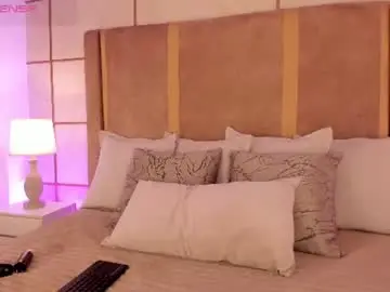 Gretavelvet  live sex cam