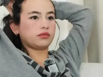 Hawaiibliss_18  live sex cam