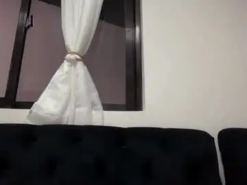 Hot_andreax  live sex cam