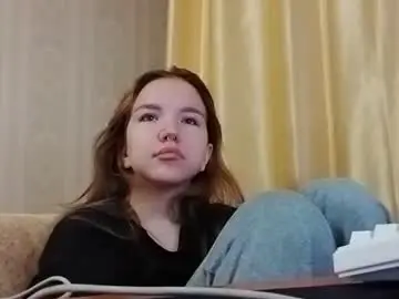 Midnight_bloomm  live sex cam