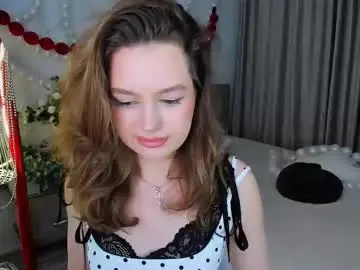 Miraclecurly  live sex cam