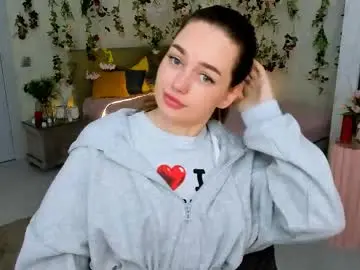Miraclecurly  live sex cam