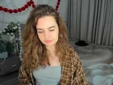 Miraclecurly  live sex cam