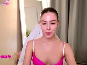 Peachypoet  live sex cam