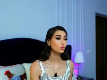 Shy_eveline  live sex cam