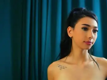 Shy_eveline  live sex cam