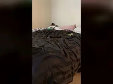 Strawberrymilfffy  live sex cam