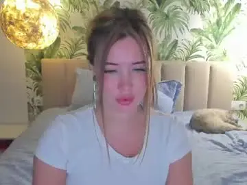 Alicetuker  live sex cam