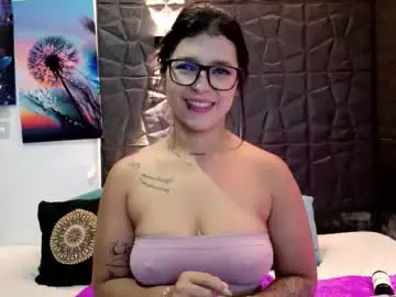Graceymilf999  live sex cam