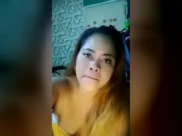 Hugeboobsmomxx  live sex cam