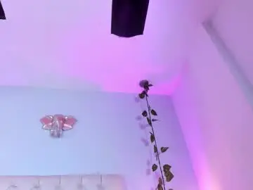 Isabella_flowerss  live sex cam