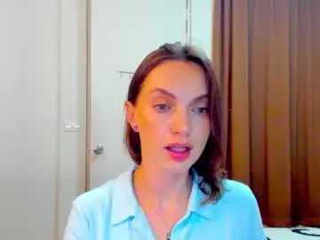 Lovelyeemia  live sex cam