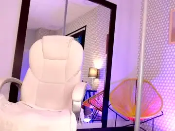 Penelopee_28  live sex cam