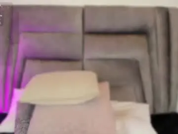 Sophiee_smith  live sex cam