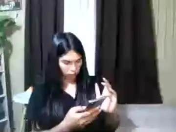Yoursubmissive_larah  live sex cam