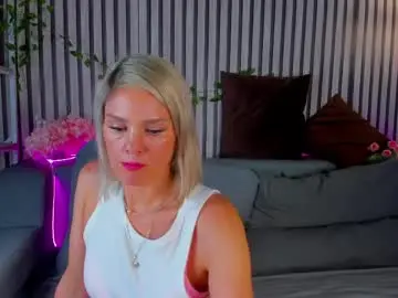 Betty_brock  live sex cam