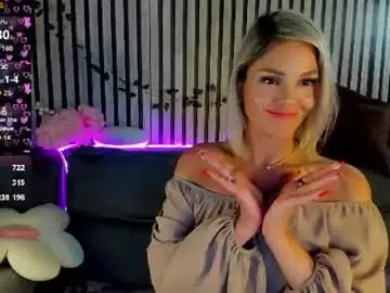 Betty_brock  live sex cam
