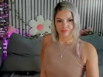 Betty_brock  live sex cam