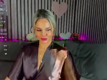 Betty_brock  live sex cam