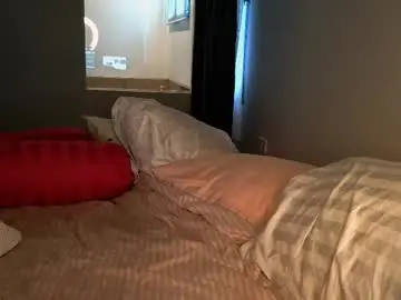 Blondedolltia  live sex cam