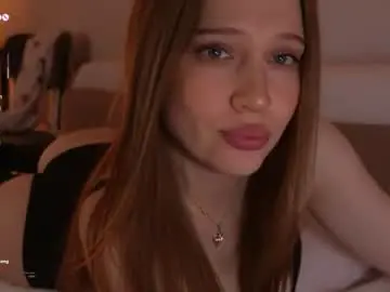 Eviesapphire  live sex cam