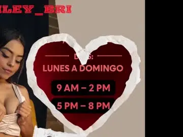 Hailey_bri  live sex cam