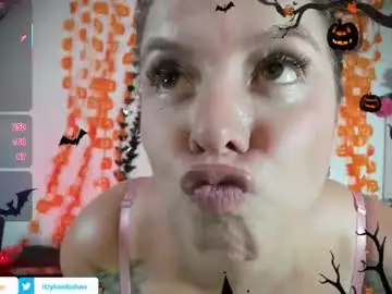 Itzykardashan  live sex cam