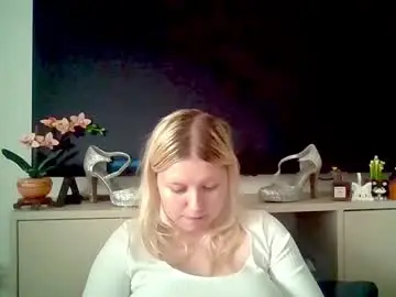 Lenasecret19  live sex cam