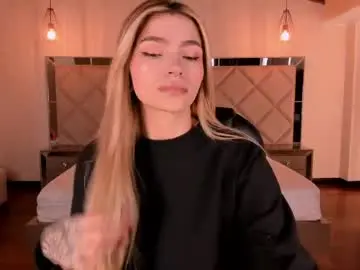 Lexiewayne  live sex cam