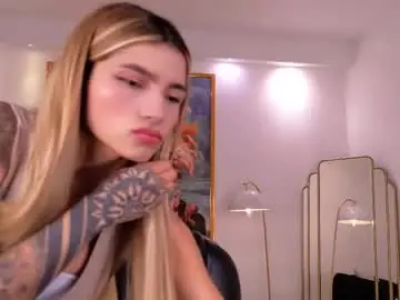 Lexiewayne  live sex cam