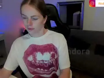 Piinkpandora  live sex cam