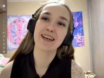 Sharitaklemme  live sex cam