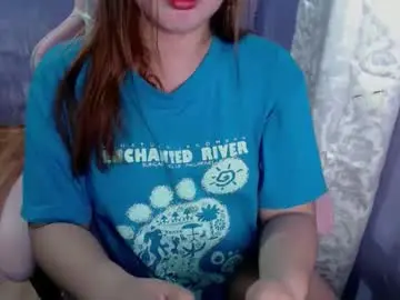 Urwildslutty17  live sex cam