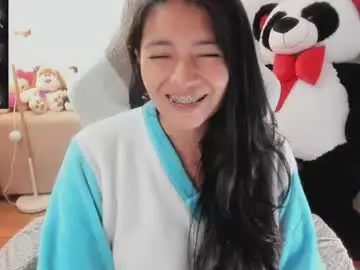 Andrea_bonnie  live sex cam