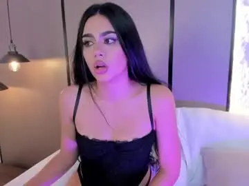 Elara_bloom_  live sex cam